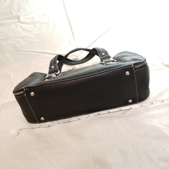 Perlina Soft Leather Shoulder Bag - Picture 7 of 8